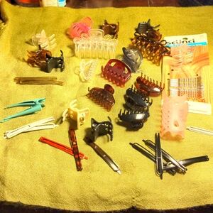 Hair accessories 5 items for $20 ❤️